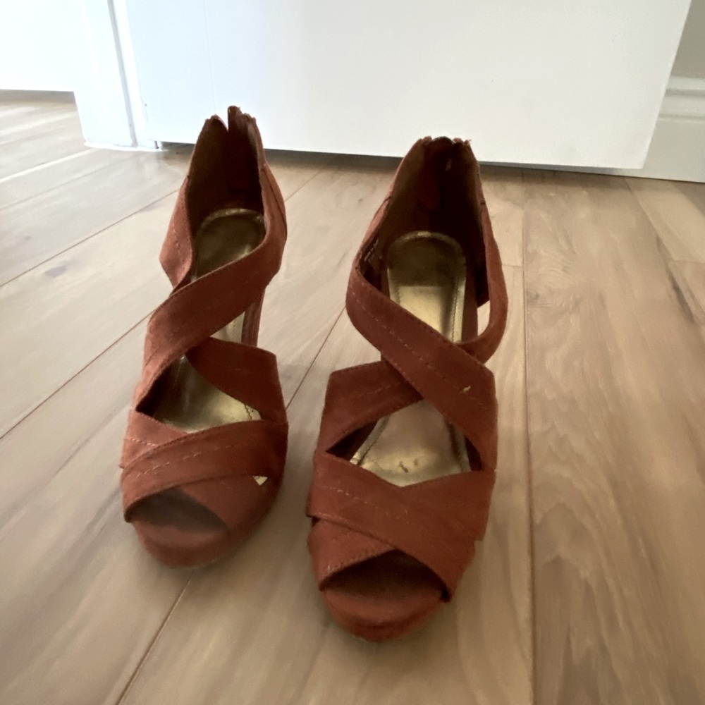 HM Suede Burnt Orange Sandals US7